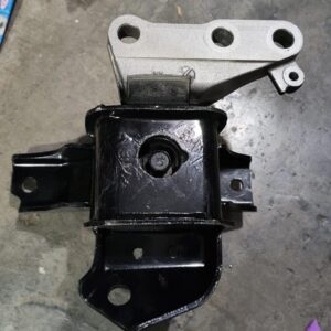 Engine mounting foundation